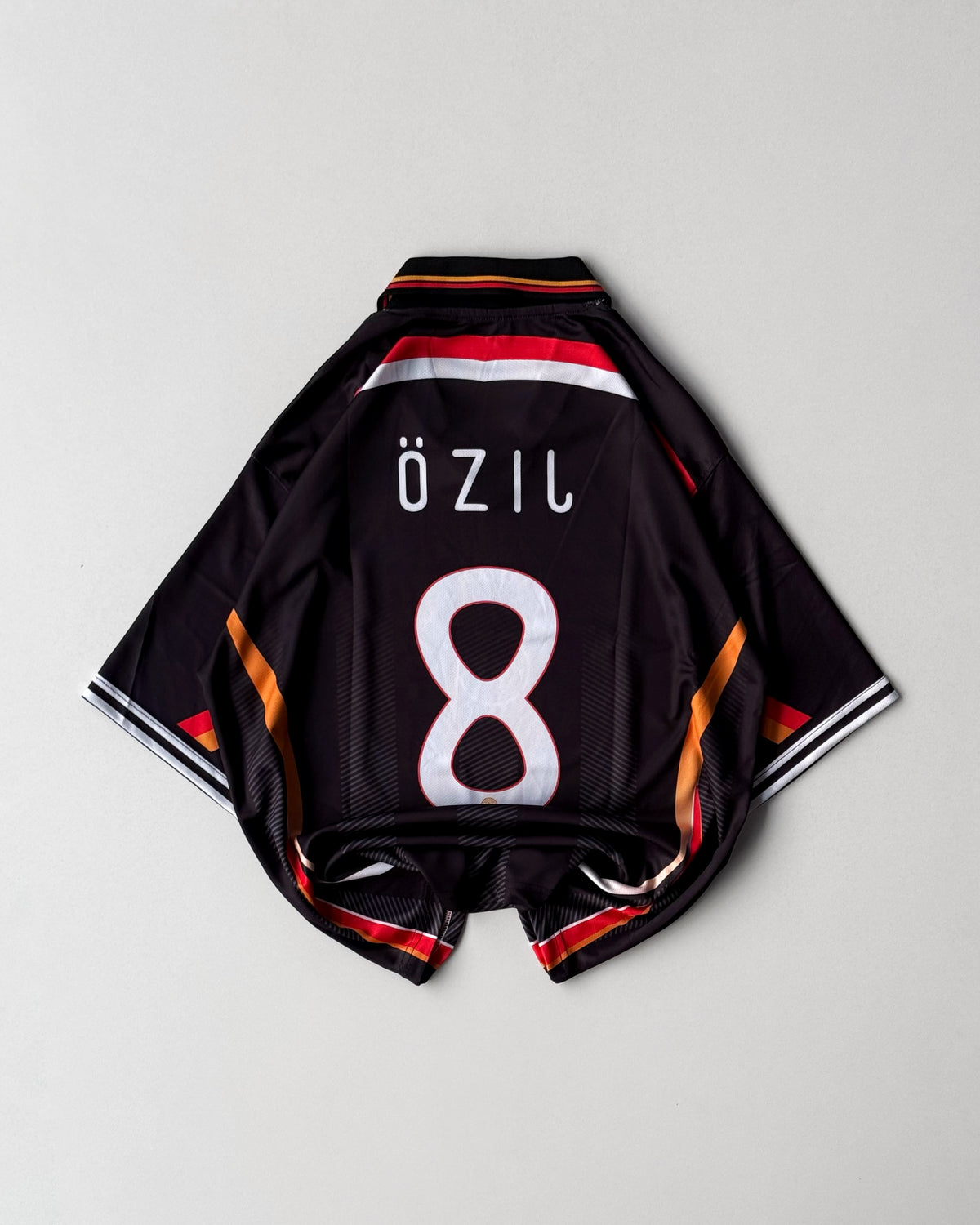 GERMANY OZIL RETRO AWAY BLACK KIT 8 oversized