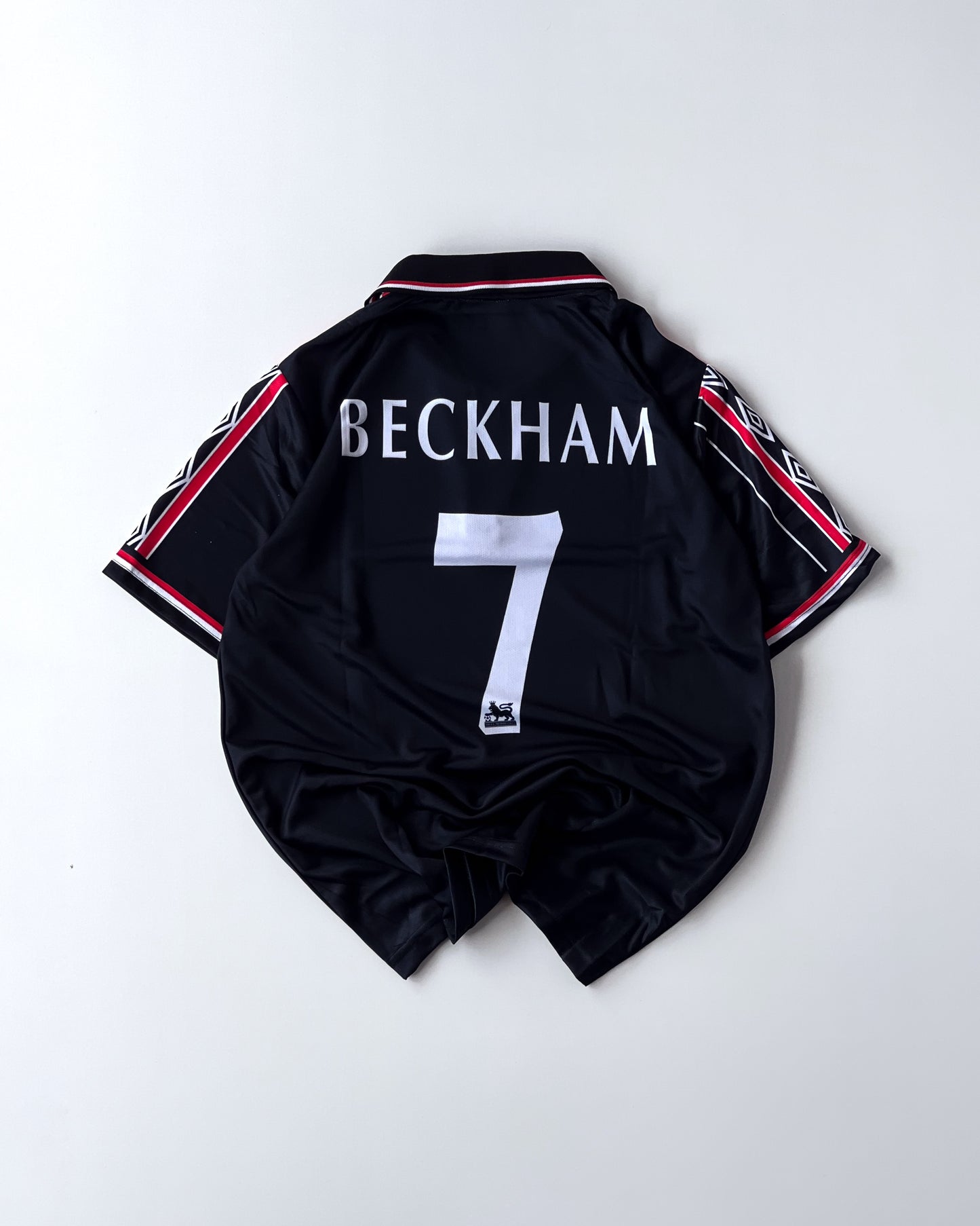 UNITED BECKHAM RETRO BLACK ZIP (embroidery)