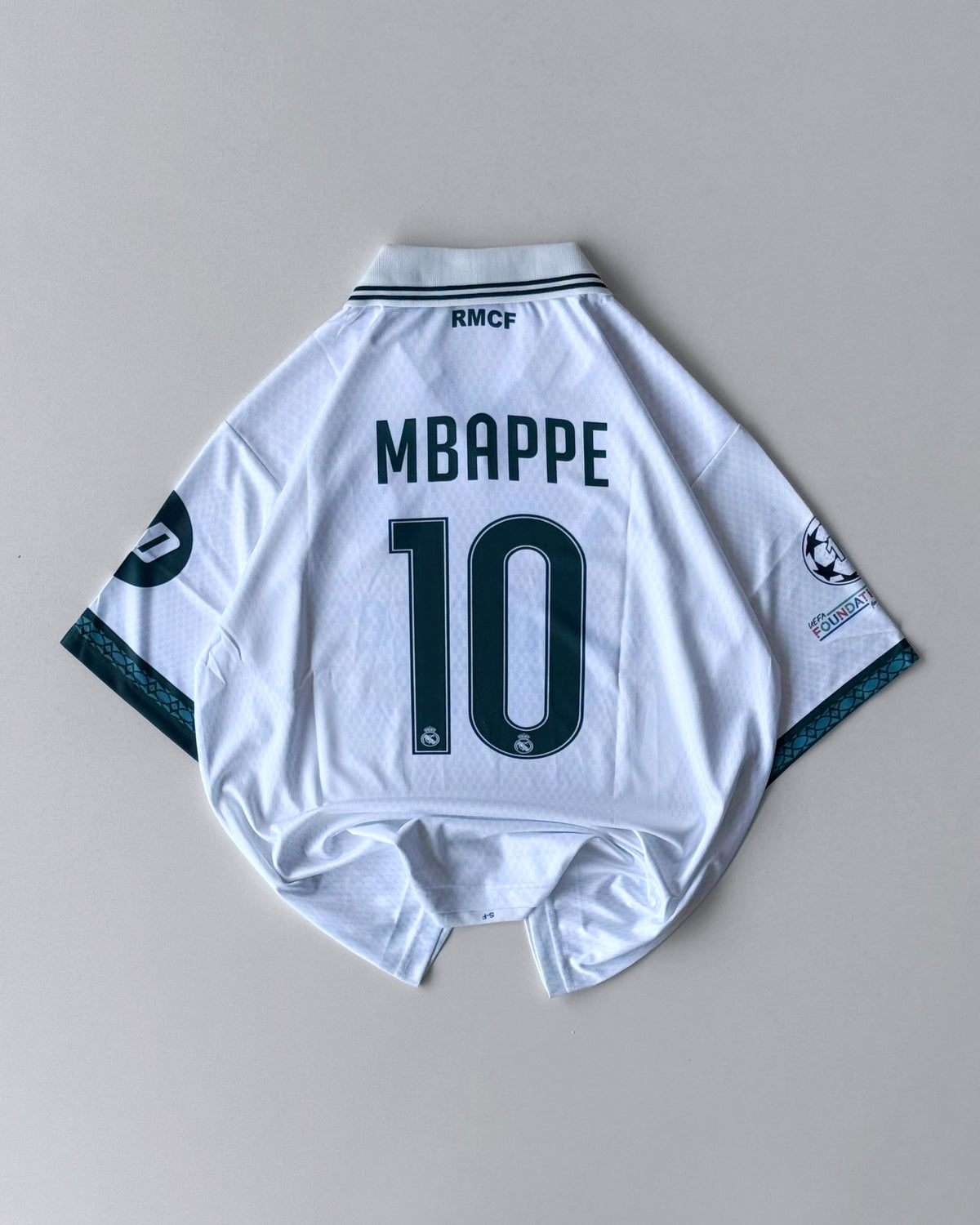 REAL MADRID MBAPPE 2026/27 HOME KIT COLLAR CASUAL WEAR oversized