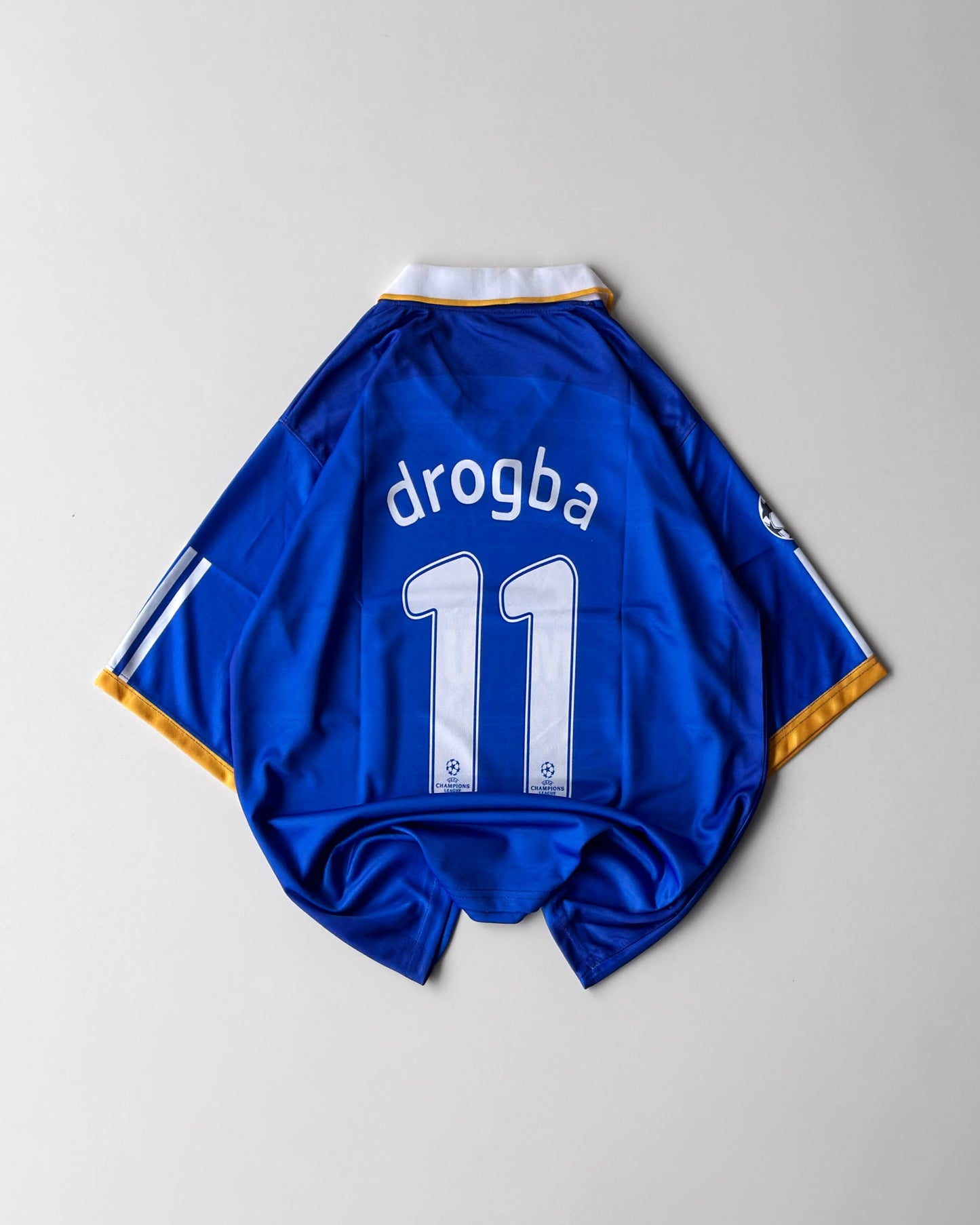 CHELSEA DROGBA RETRO HOME KIT (oversized)