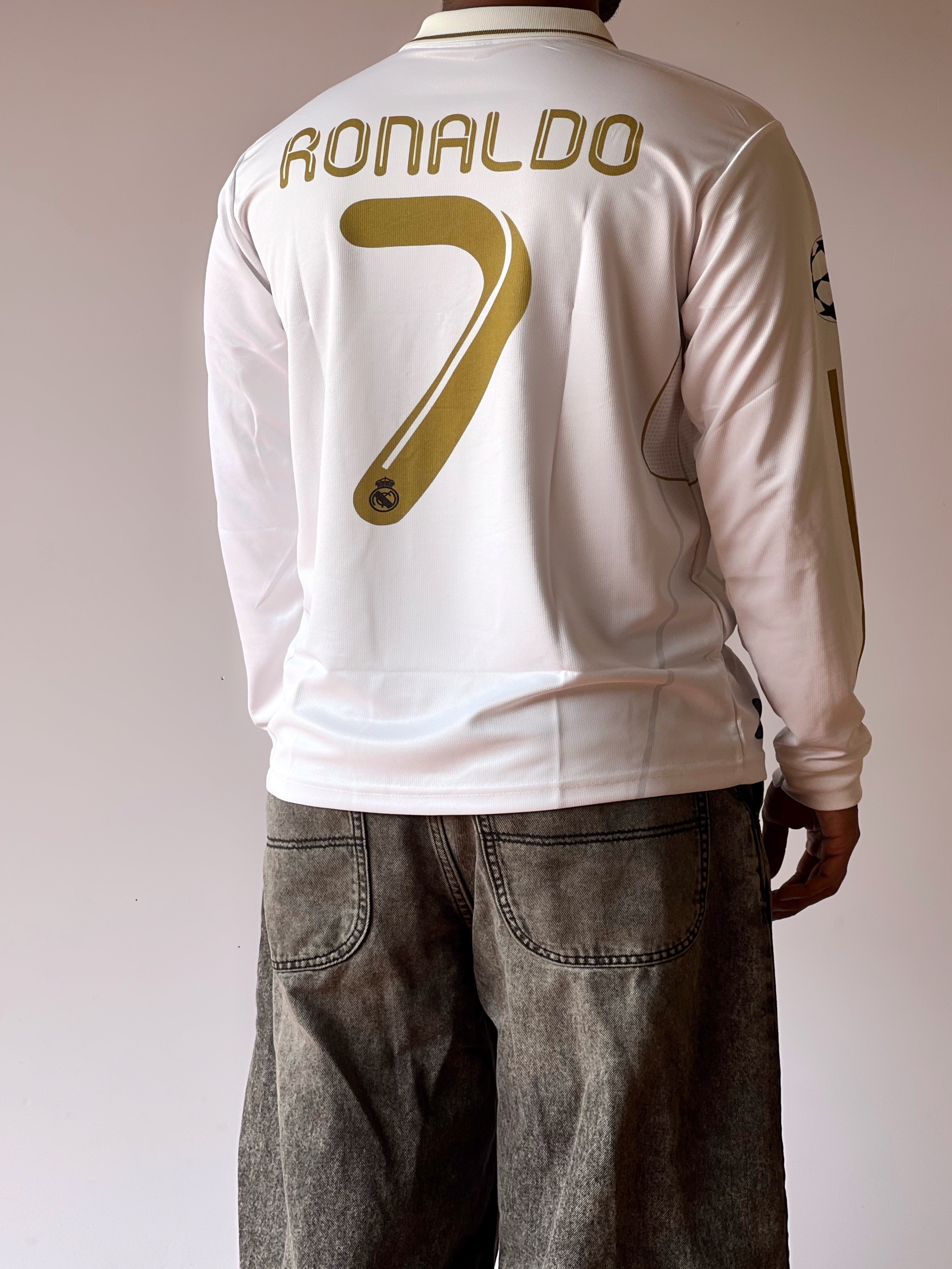 REAL MADRID 2010-11 FULL SLEEVE (Embroidery)