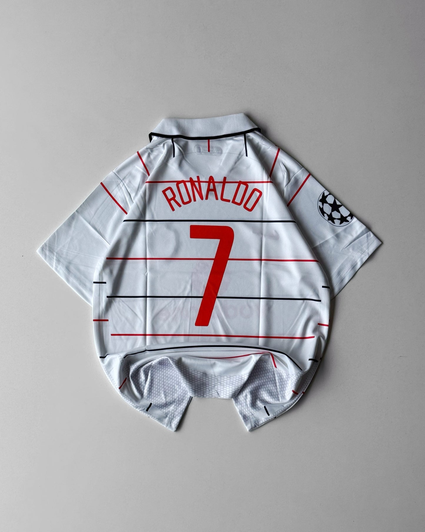 RONALDO UNITED AWAY WHITE RETRO VODAFONE KIT (embroidered)