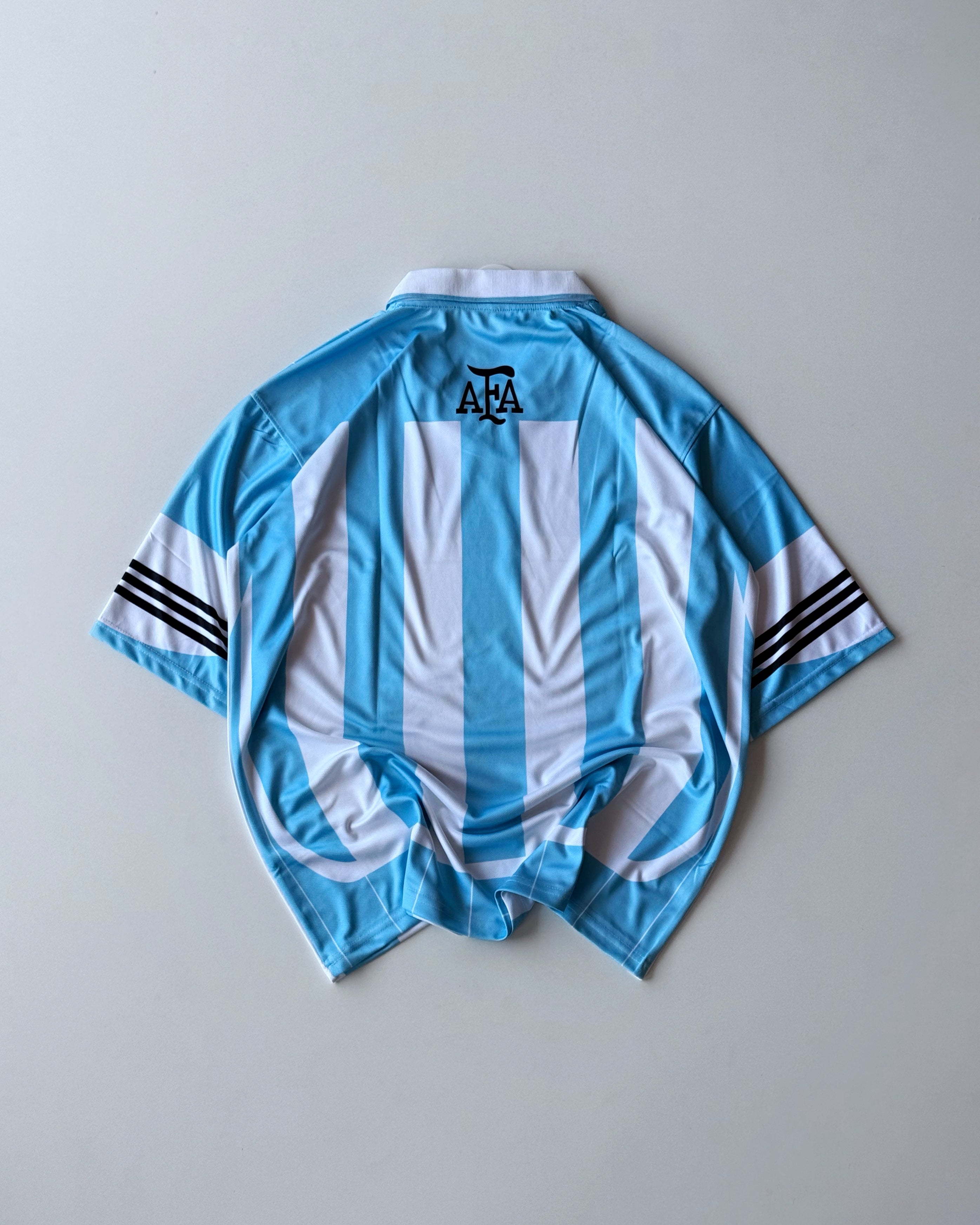 ARGENTINA NO.19 LEGACY EDITION (oversized)