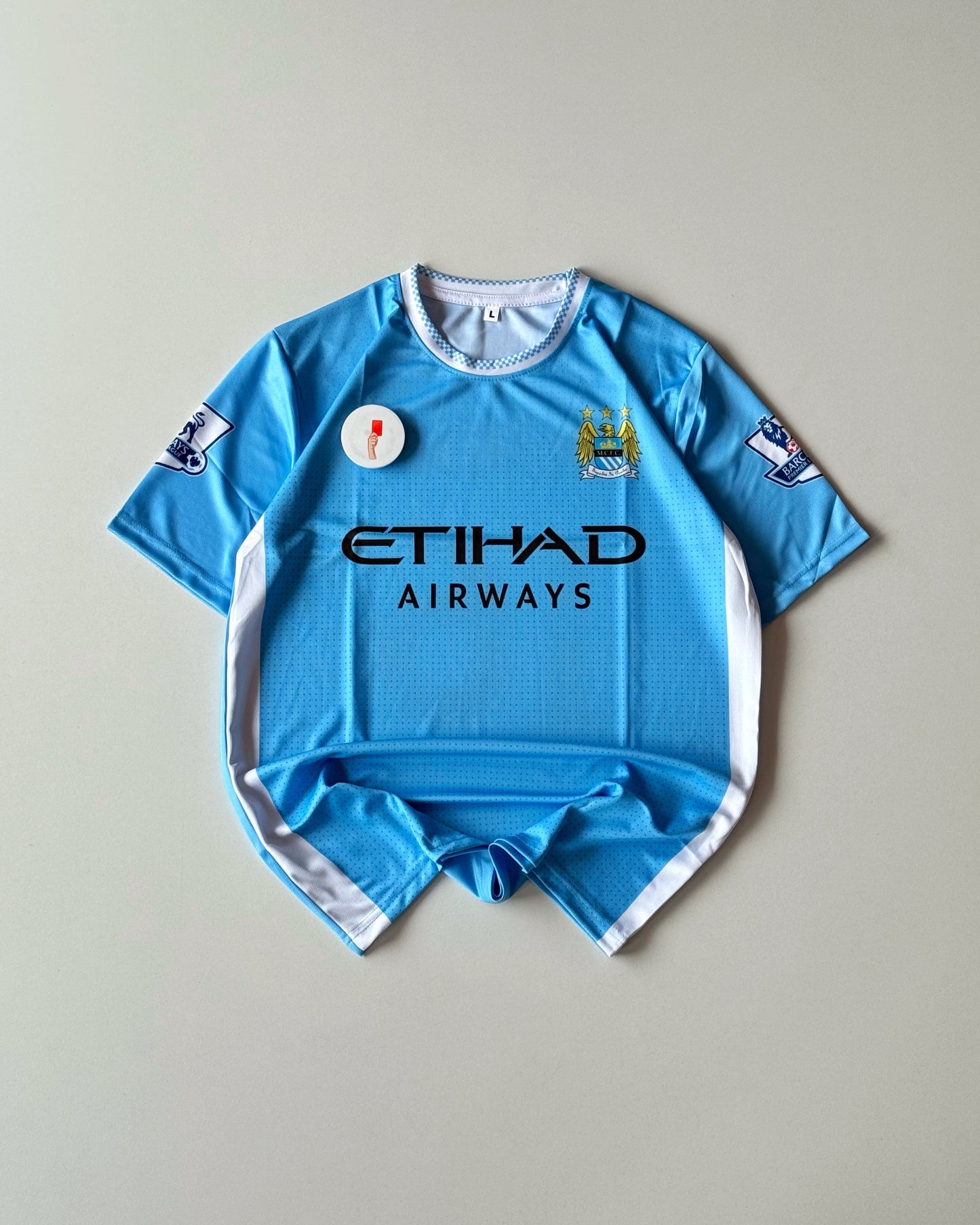 AGUERO MANCHESTER CITY RETRO HOME KIT