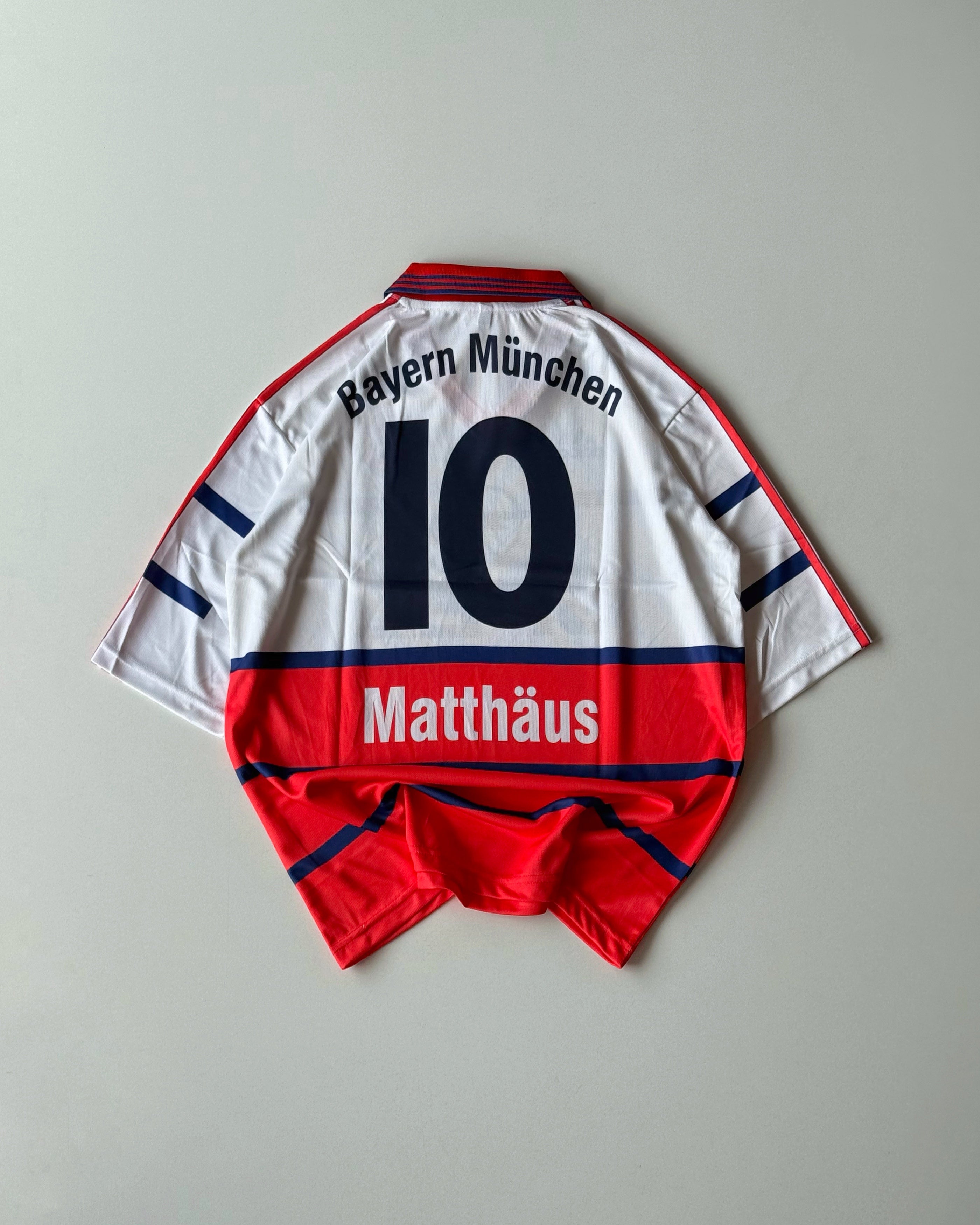 BAYERN MUNICH MATTHAUS RETRO AWAY KIT OPEL (Oversized)