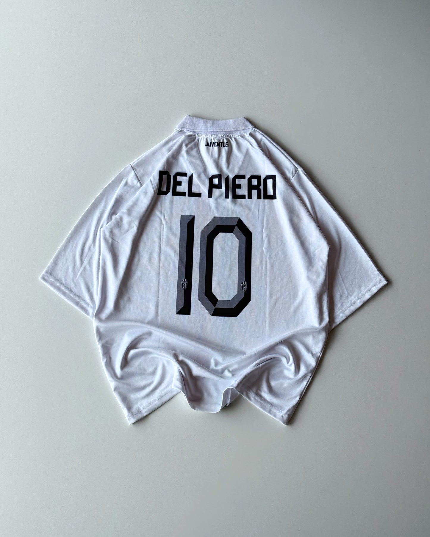 DEL PIERO JUVENTUS RETRO AWAY KIT (oversized)