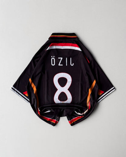 GERMANY OZIL RETRO AWAY BLACK KIT 8 oversized