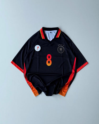 TONI KROOS GERMANY RETRO BLACK EDITION (Oversized)