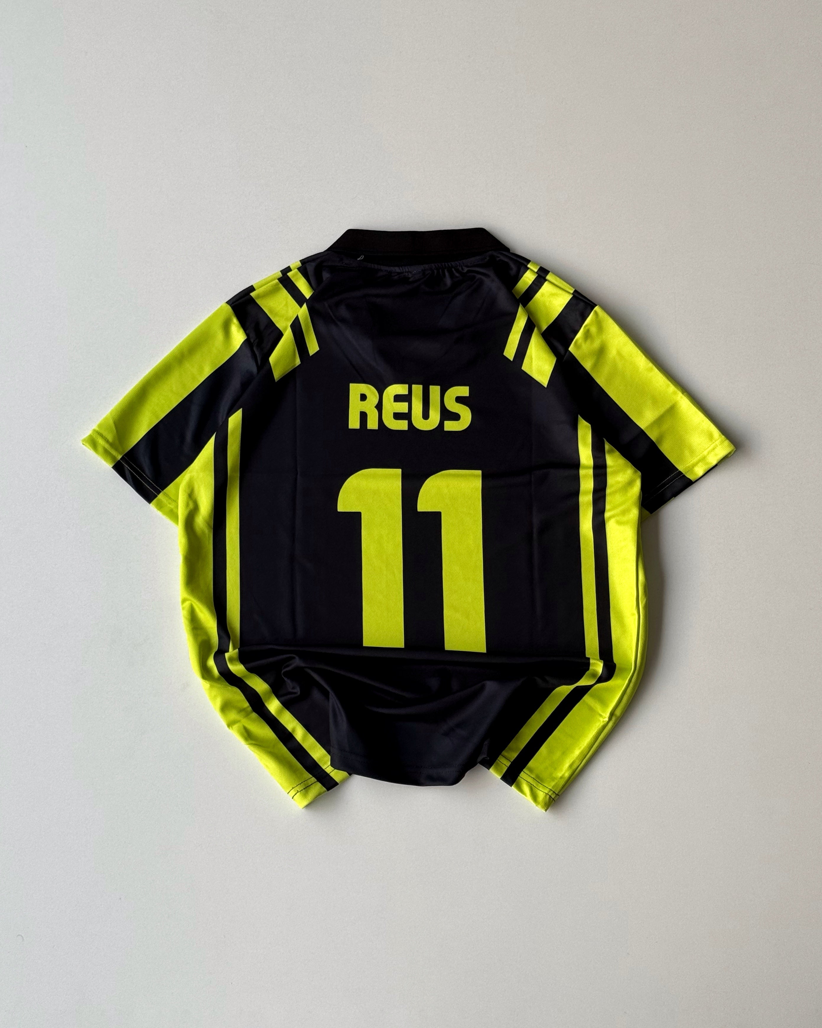 MARCUS REUS RETRO DORTMUND KIT