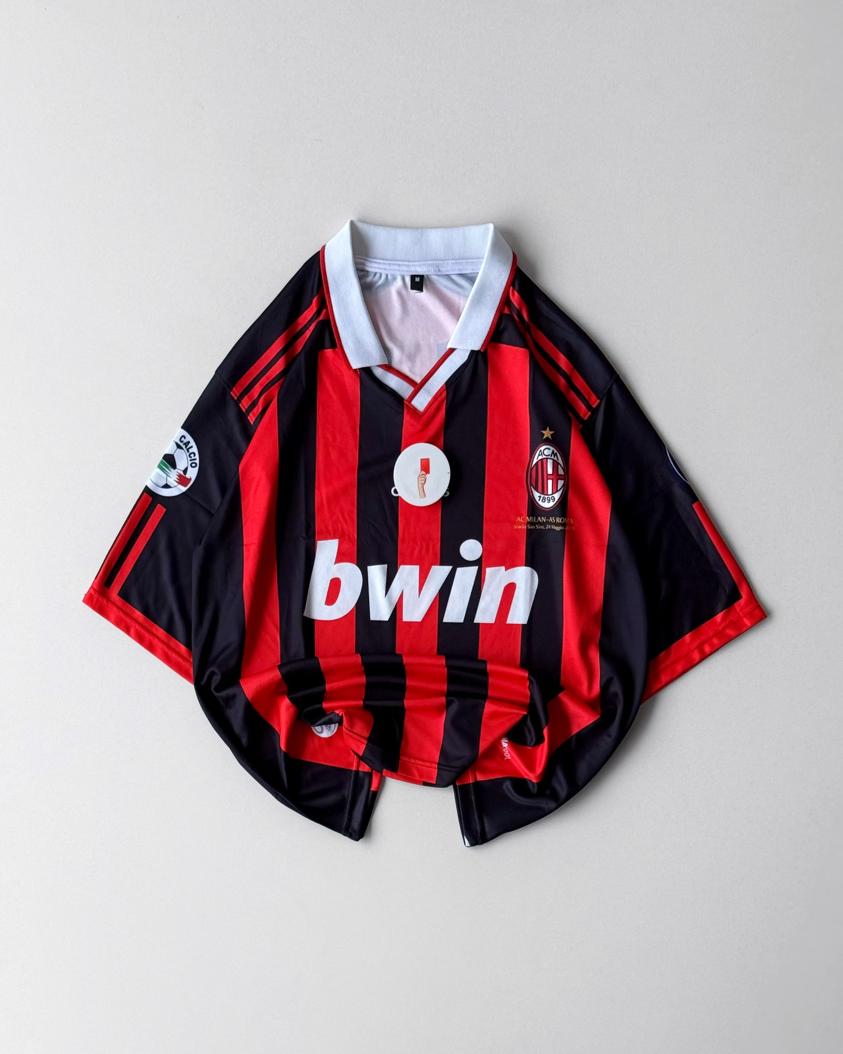 AC MILAN BECKHAM RETRO HOME KIT #32 (Oversized)
