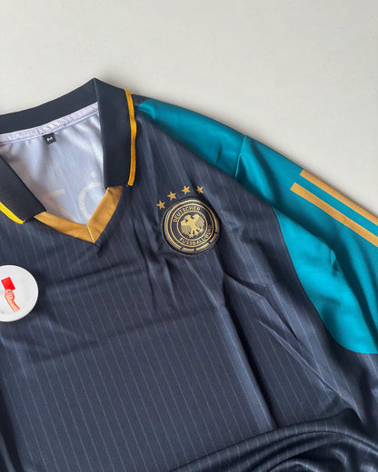 GERMANY RETRO OZIL 8 BLACK (oversized embroidery)