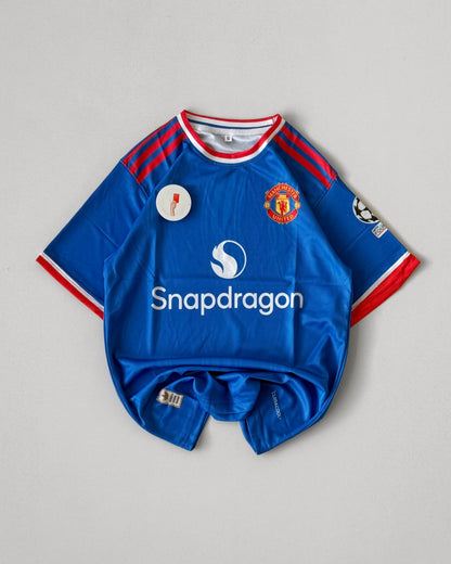 MANCHESTER UNITED 2026/27 AWAY KIT BLUE