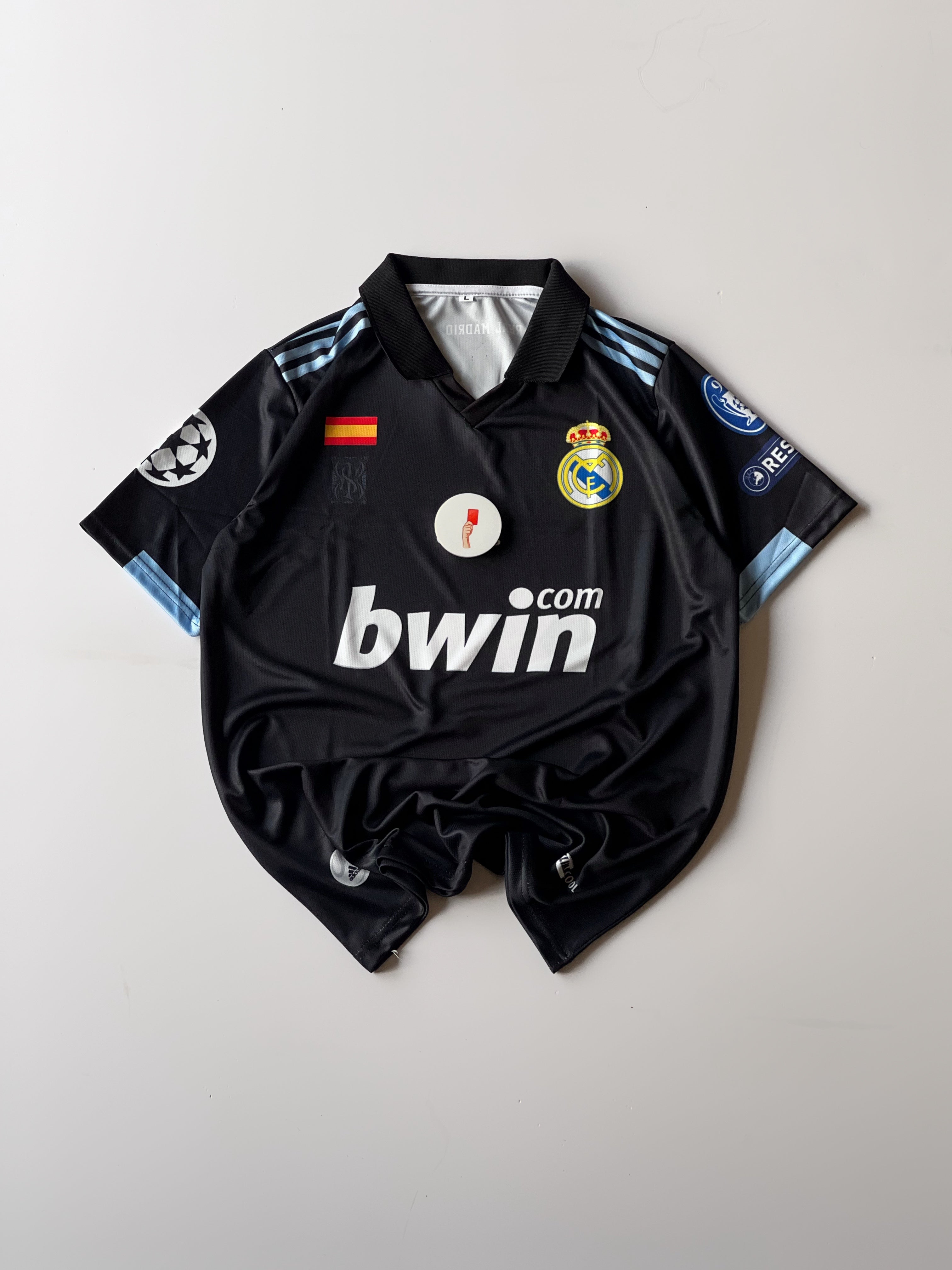 Real Madrid Kaka Retro Jersey - Iconic #8