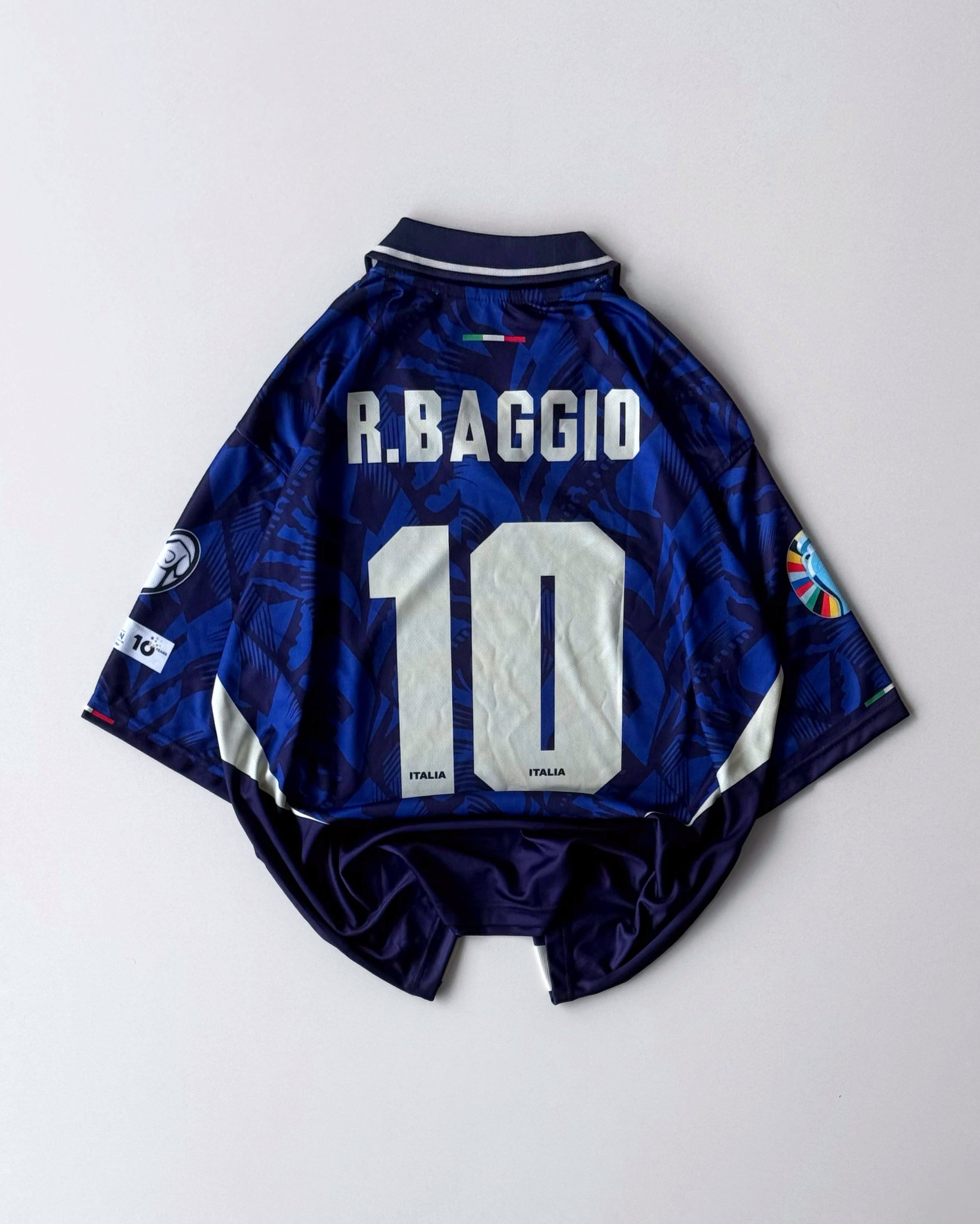 ITALY BAGGIO RETRO HOME KIT oversized – REDCARD