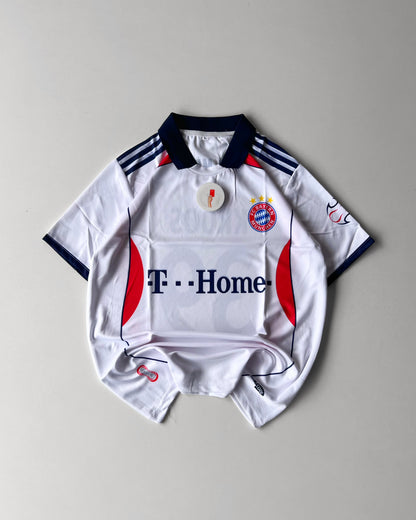 TONI KROOS BAYERN MUNICH RETRO AWAY EDITION