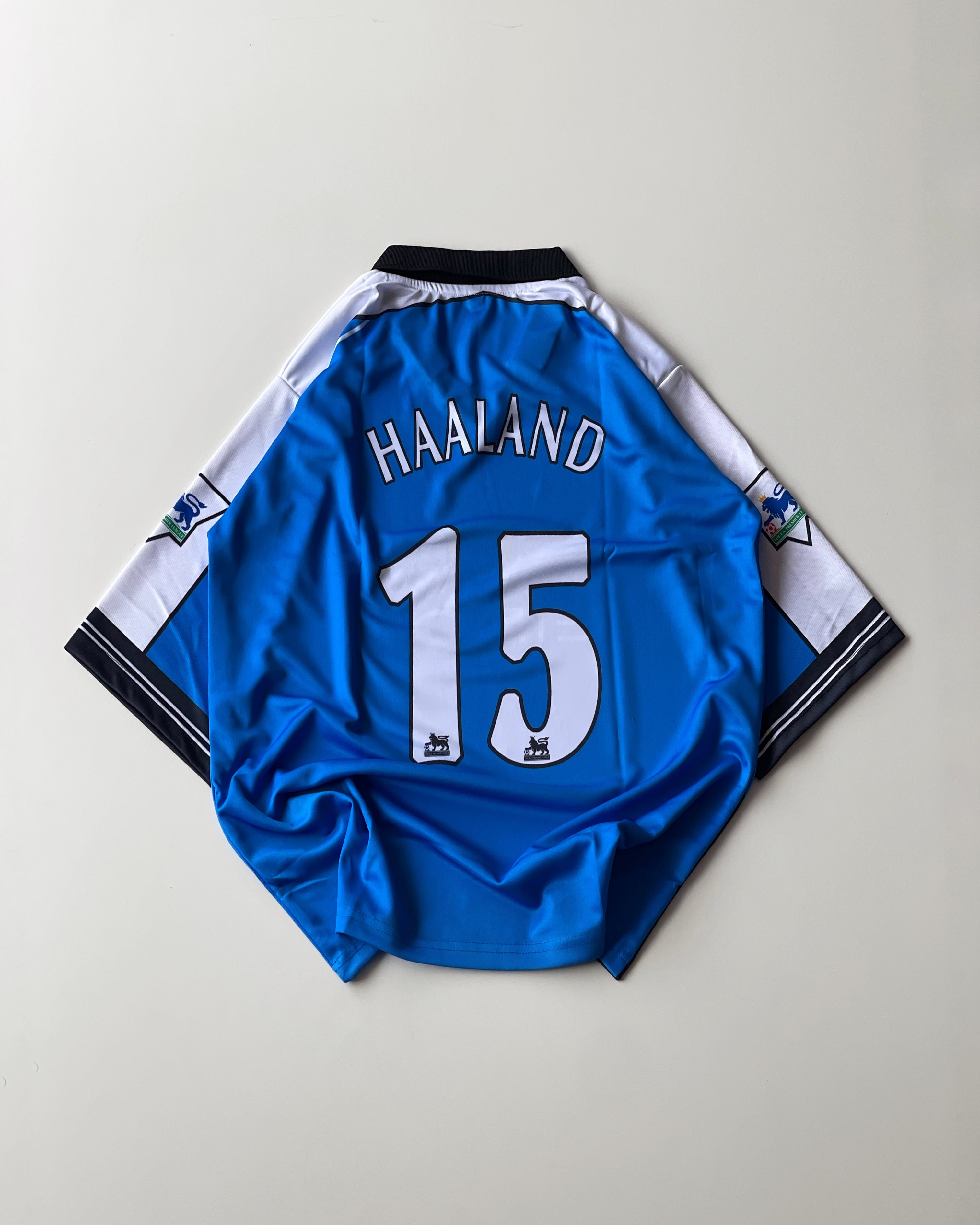 MANCHESTER CITY HAALAND #15 RETRO KIT