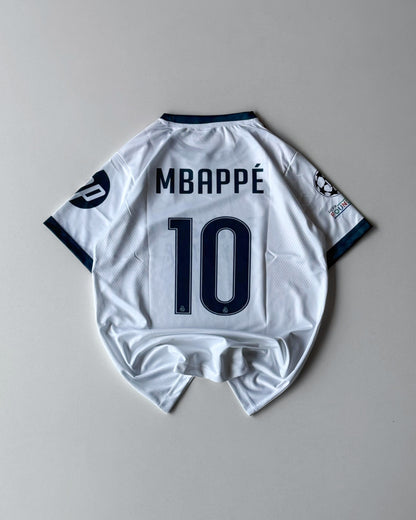 REAL MADRID 2026/27 HOME KIT (embroidery)