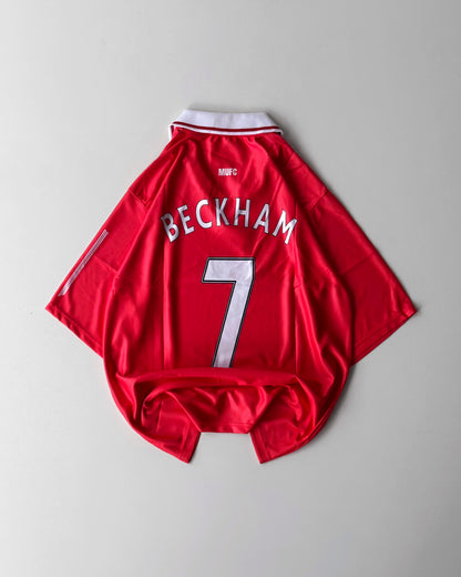 MANCHESTER UNITED BECKHAM AON RETRO HOME KIT (Oversized)