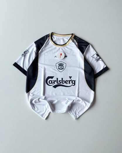 GERRARD 17 LIVERPOOL CARLSBERG RETRO AWAY KIT