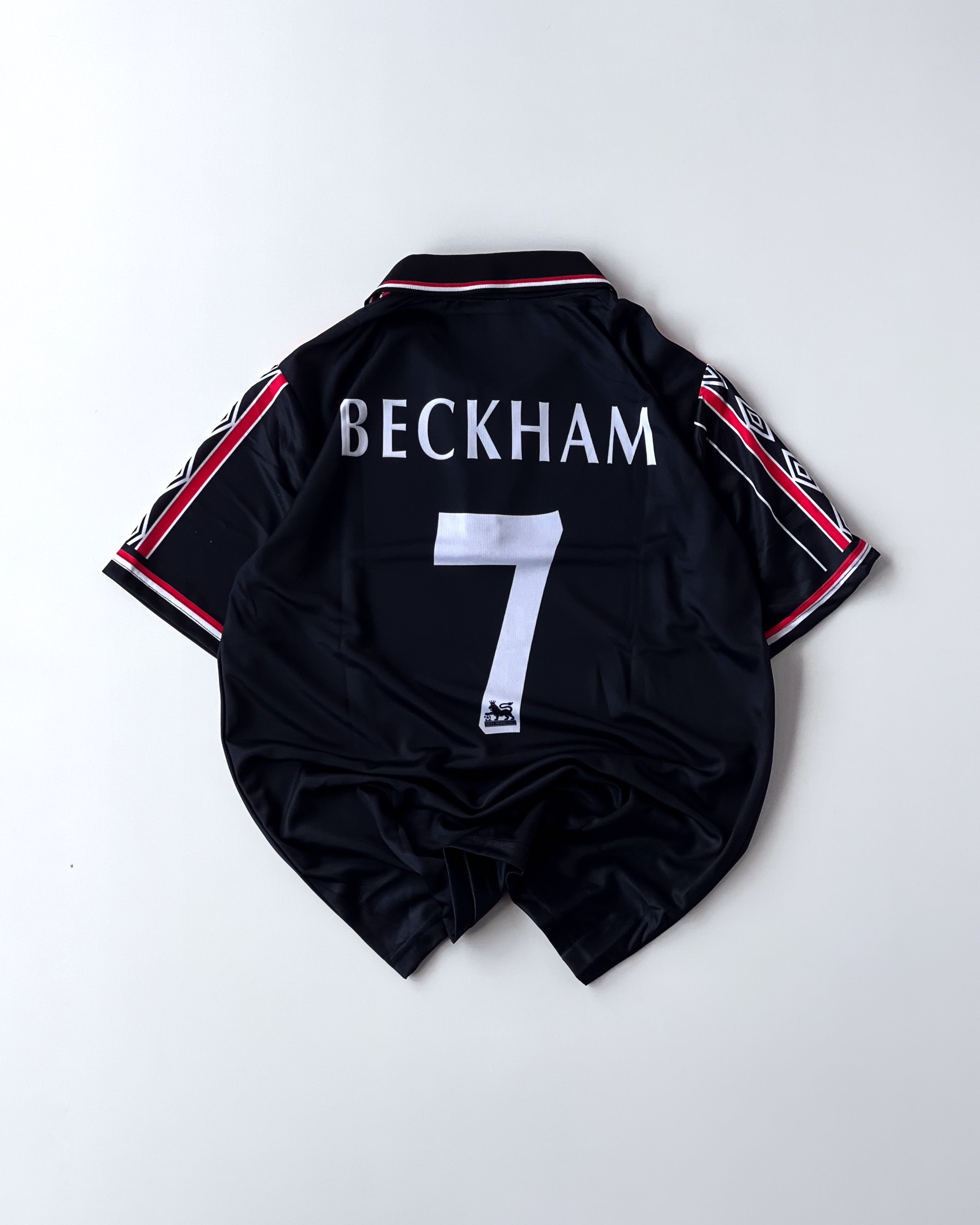UNITED BECKHAM RETRO BLACK ZIP (embroidery)
