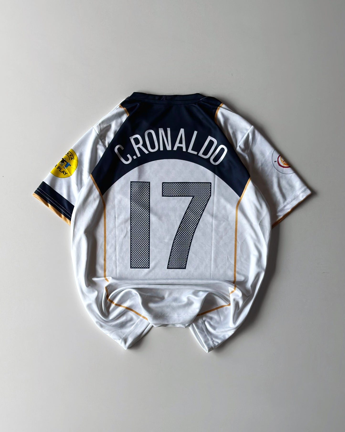 PORTUGAL RONALDO DEBUTE RETRO WHITE KIT (embroidery)