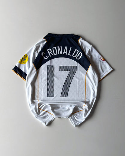 PORTUGAL RONALDO DEBUTE RETRO WHITE KIT (embroidery)
