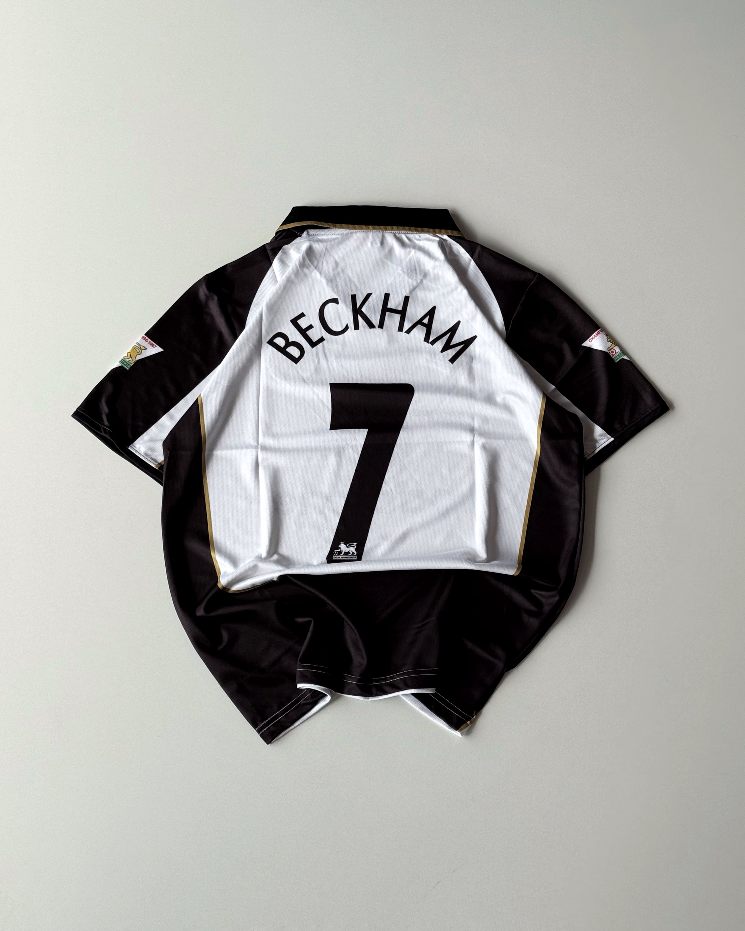 MAN UNITED BECKHAM VIDAFONE RETRO KIT (embroidery)