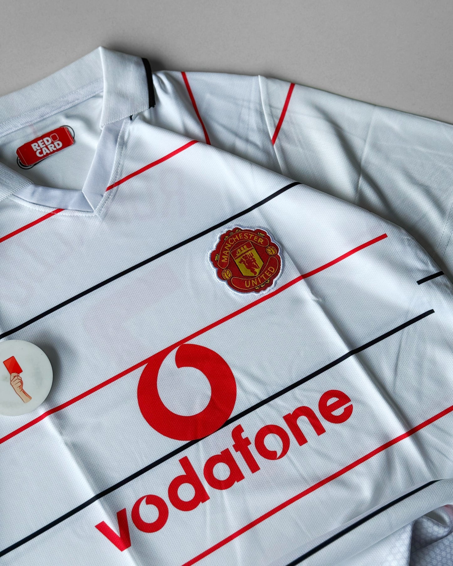 RONALDO UNITED AWAY WHITE RETRO VODAFONE KIT (embroidered)