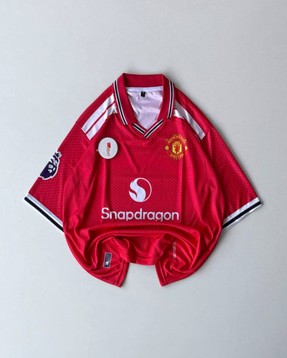 MANCHESTER UNITED 2026/27 HOME KIT CUNHA (Oversized)