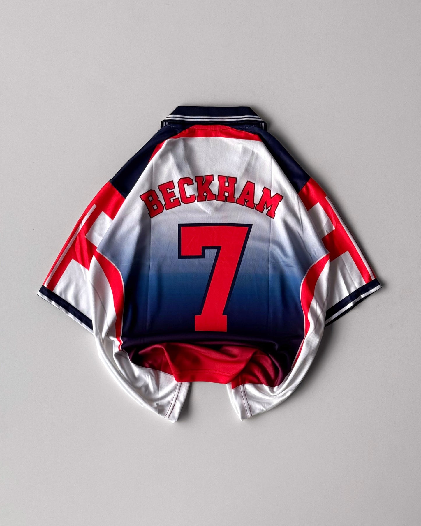 BECKHAM ENGLAND SPECIAL EDITION RETRO KIT (Oversized)