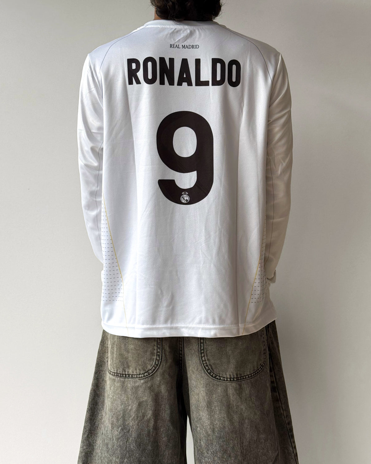 REAL MADRID RONALDO 2014 RETRO HOME KIT Fullsleeve embroidery