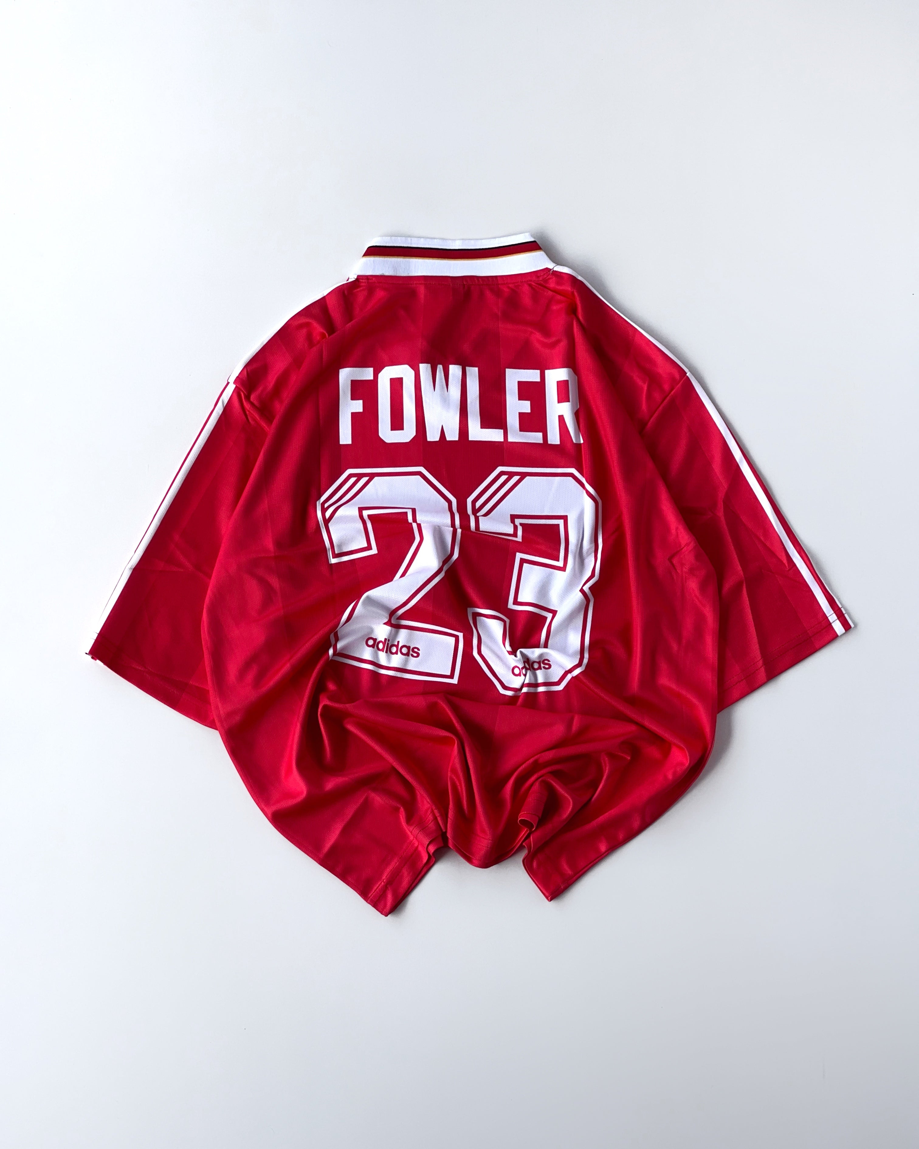 LIVERPOOL FOWLER RETRO RED V-NECKED (oversized)
