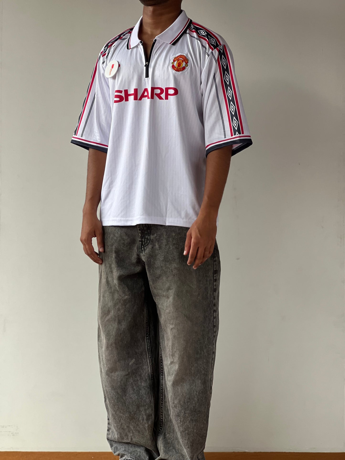 MANCHESTER UNITED BECKHAM RETRO WHITE (Embroidery)