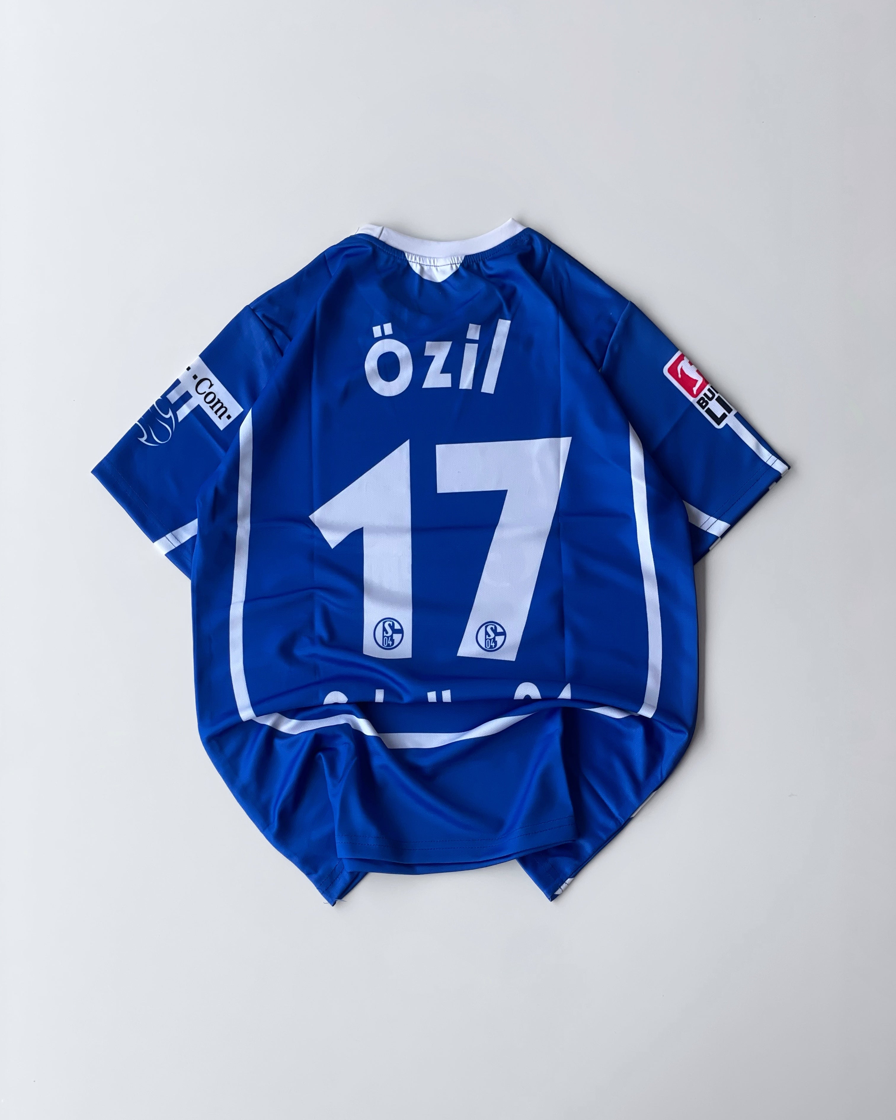 OZIL SCHALKE 04 RETRO KIT – REDCARD