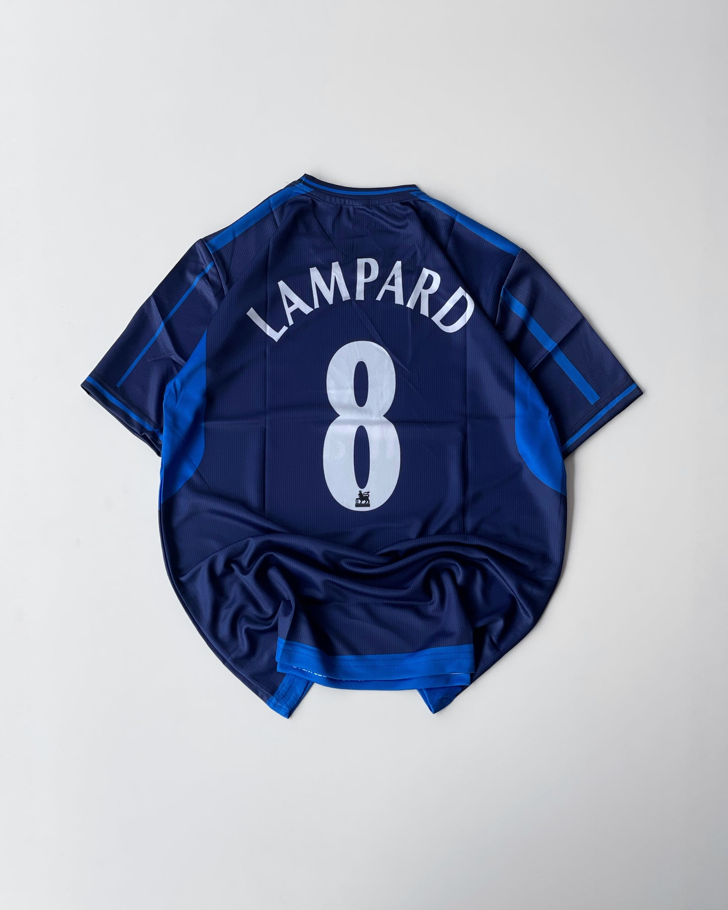 CHELSEA LAMPARD RETRO AWAY
