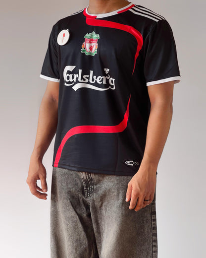Liverpool Retro Gerrard Jersey - Iconic #8